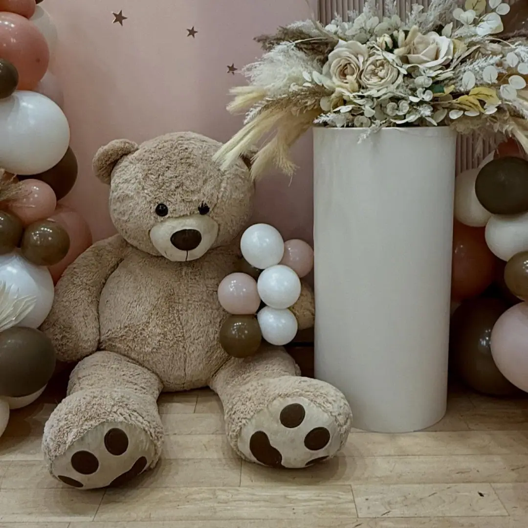 How to Choose the Perfect Balloon Decorations for a Baby Shower